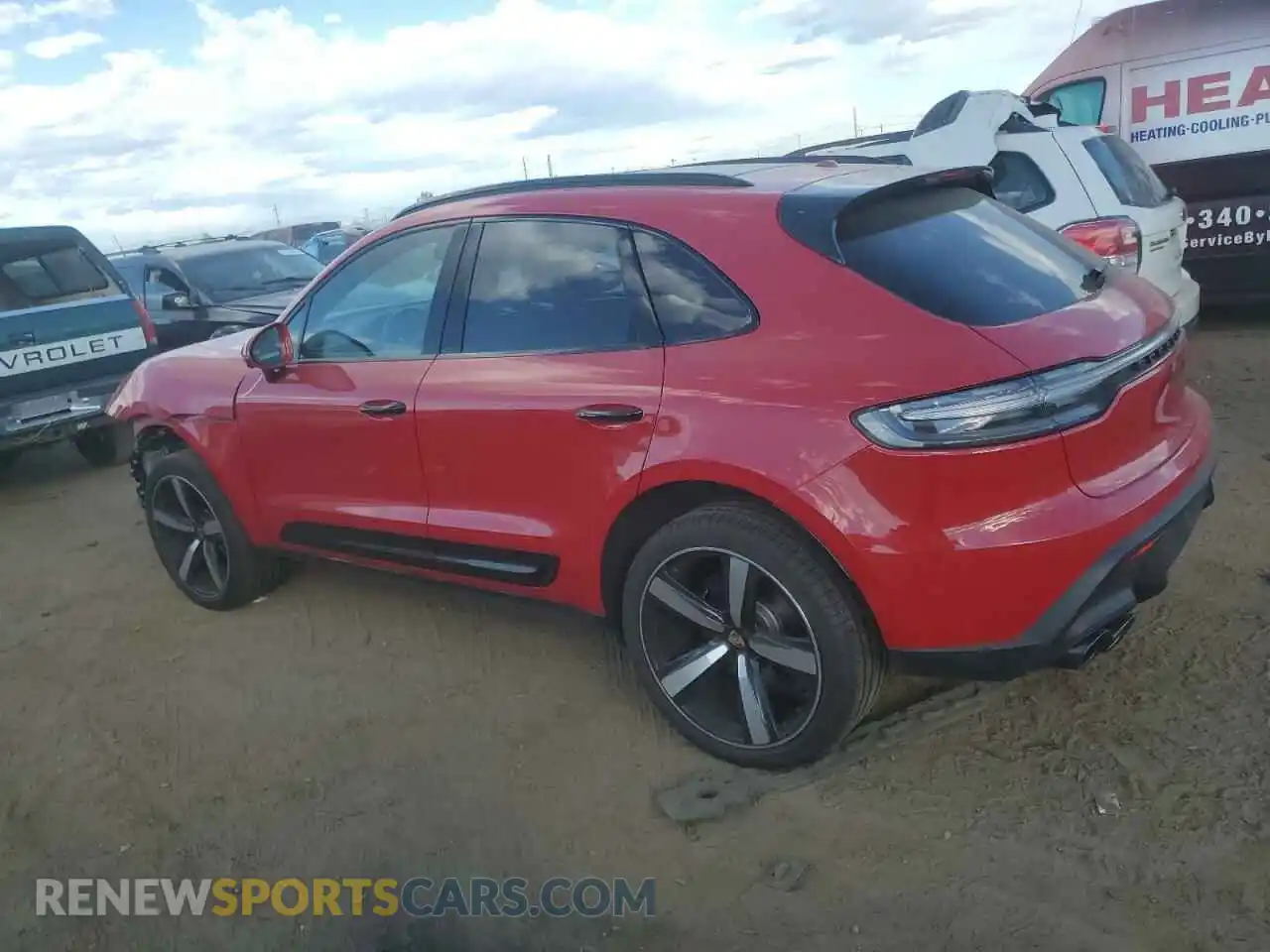 2 fotografías del automóvil dañado WP1AG2A54PLB41893 PORSCHE MACAN 2023