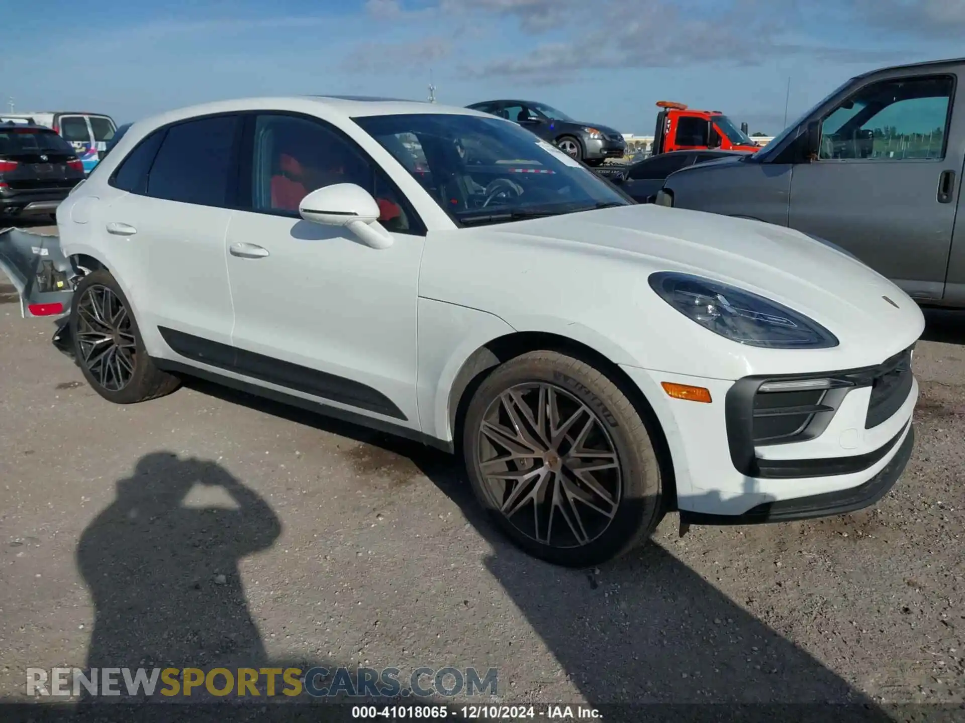 1 Photograph of a damaged car WP1AA2A5XRLB02665 PORSCHE MACAN 2024