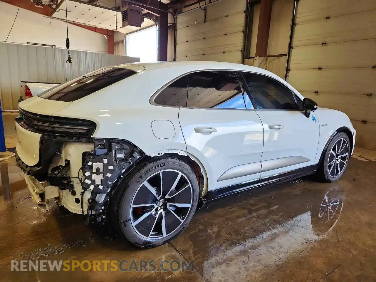 3 Photograph of a damaged car WP1AC2XA3RL200674 PORSCHE MACAN 2024