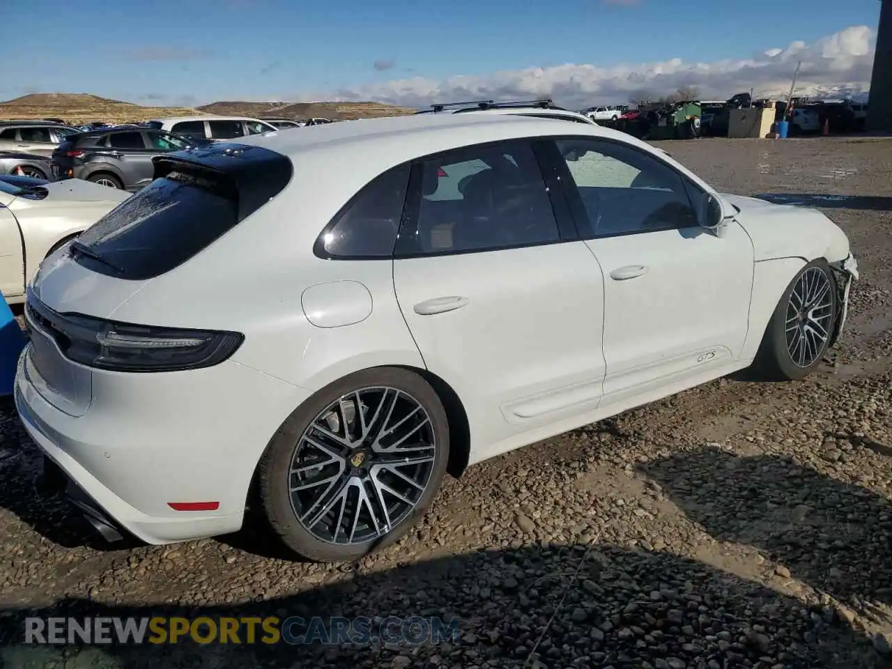 3 fotografías del automóvil dañado WP1AF2A5XRLB56517 PORSCHE MACAN 2024