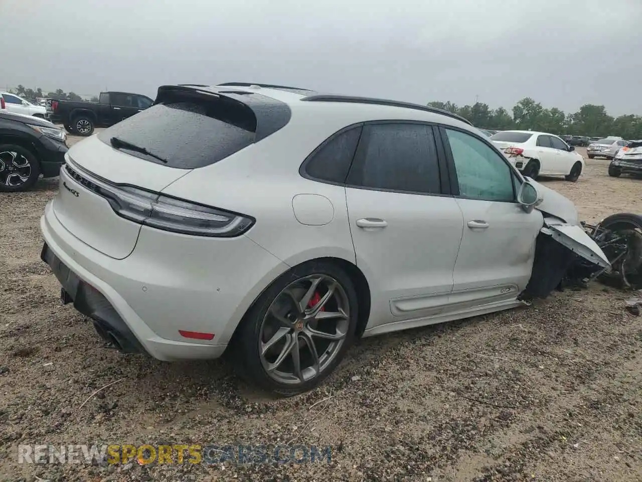 3 Photograph of a damaged car WP1AF2A5XRLB56890 PORSCHE MACAN 2024