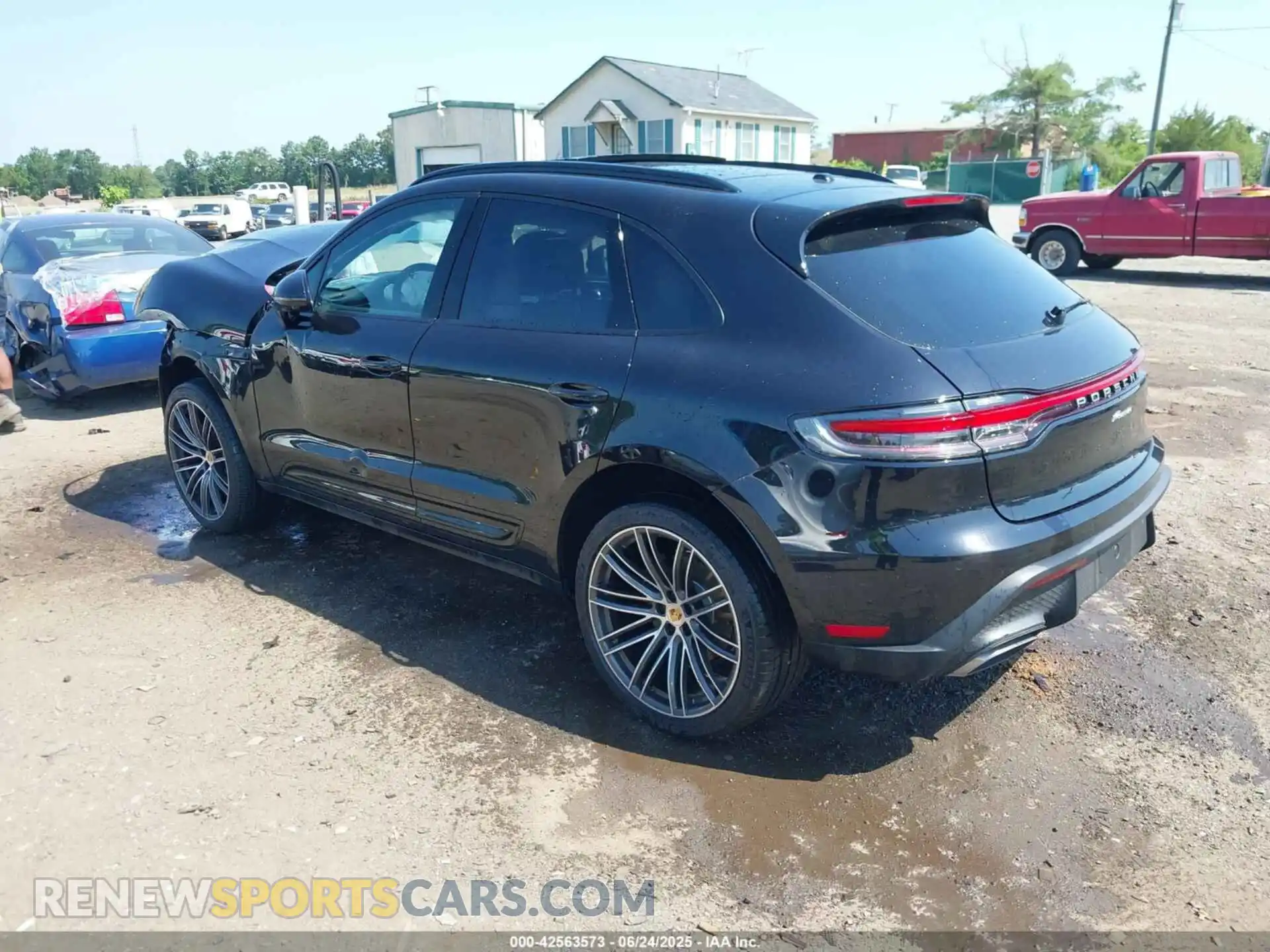 3 Photograph of a damaged car WP1AA2A50SLB06424 PORSCHE MACAN 2025