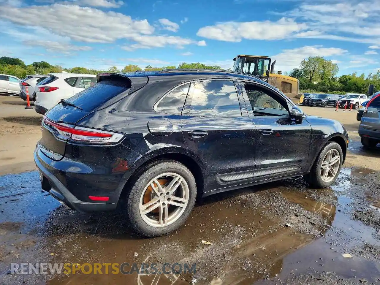 3 Photograph of a damaged car WP1AA2A50SLB15009 PORSCHE MACAN 2025