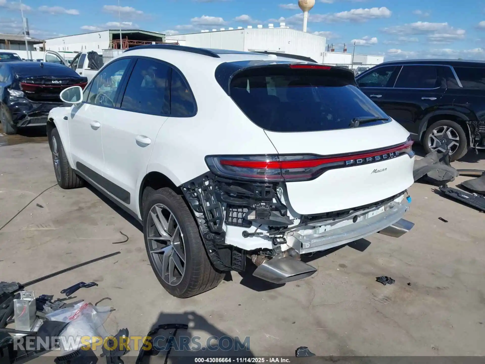 3 Photograph of a damaged car WP1AA2A51SLB09302 PORSCHE MACAN 2025