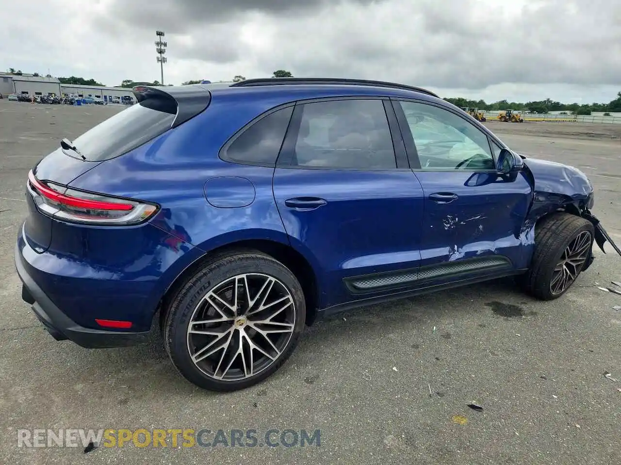 3 Photograph of a damaged car WP1AA2A58SLB03318 PORSCHE MACAN 2025