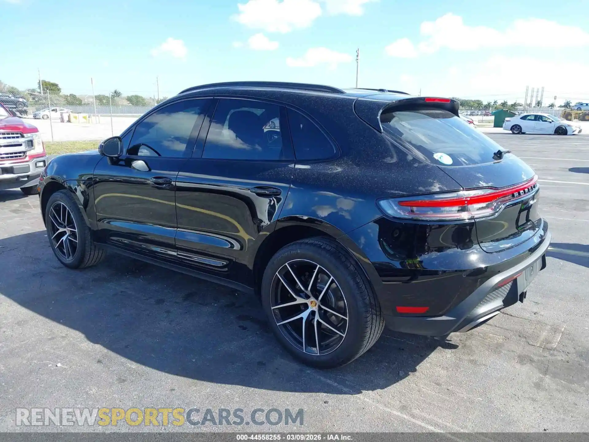 3 Photograph of a damaged car WP1AA2A59SLB06082 PORSCHE MACAN 2025