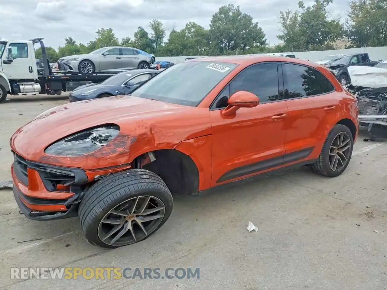 1 Photograph of a damaged car WP1AA2A59SLB06373 PORSCHE MACAN 2025