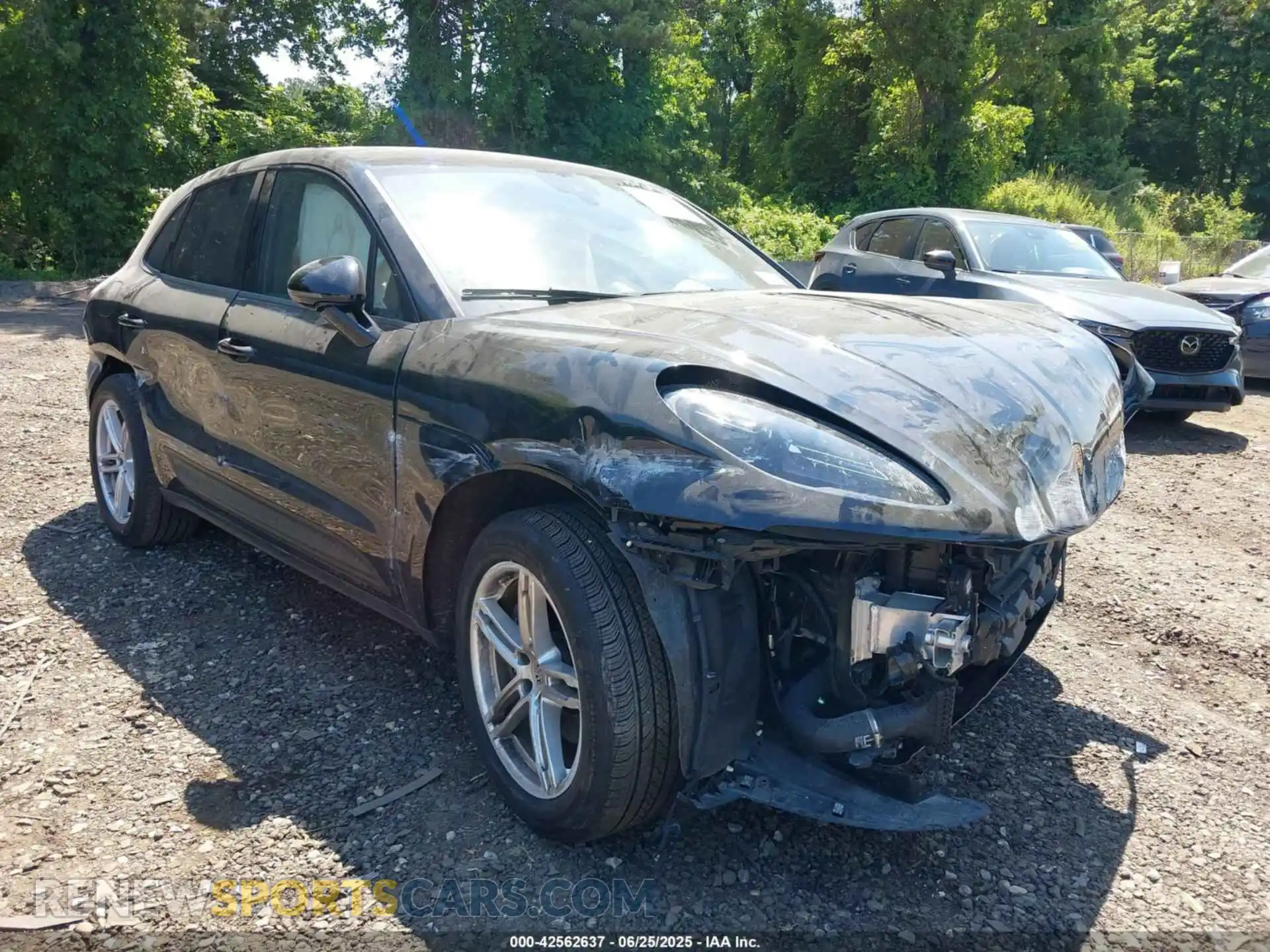 1 Photograph of a damaged car WP1AA2A5XSLB03837 PORSCHE MACAN 2025