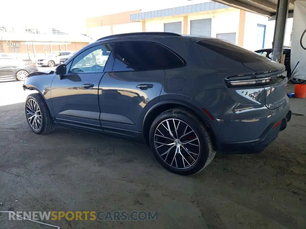 2 Фотография поврежденного автомобиля WP1AB2XA7SL154081 PORSCHE MACAN 2025