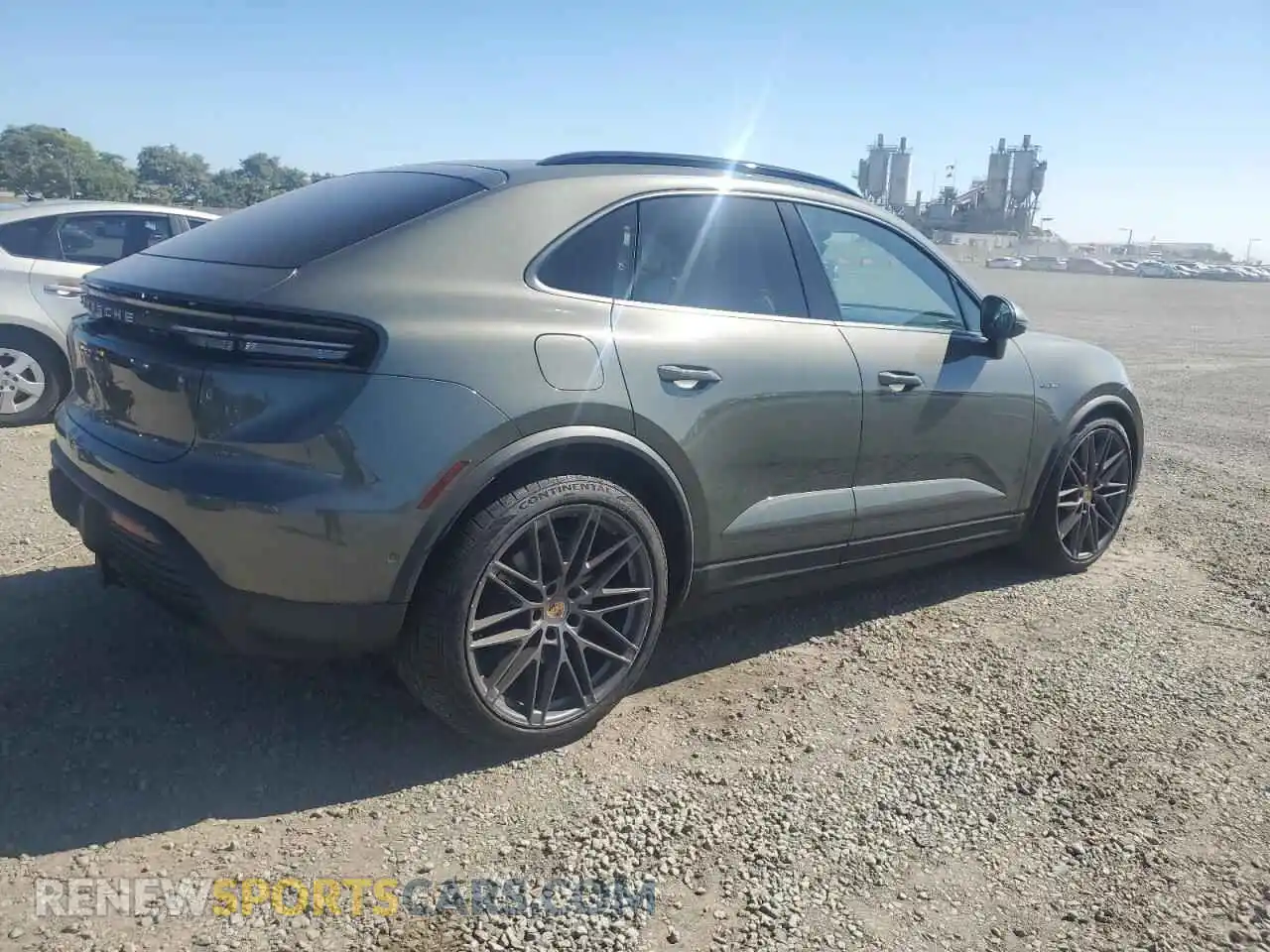 3 fotografías del automóvil dañado WP1AD2XA6SL077147 PORSCHE MACAN 2025