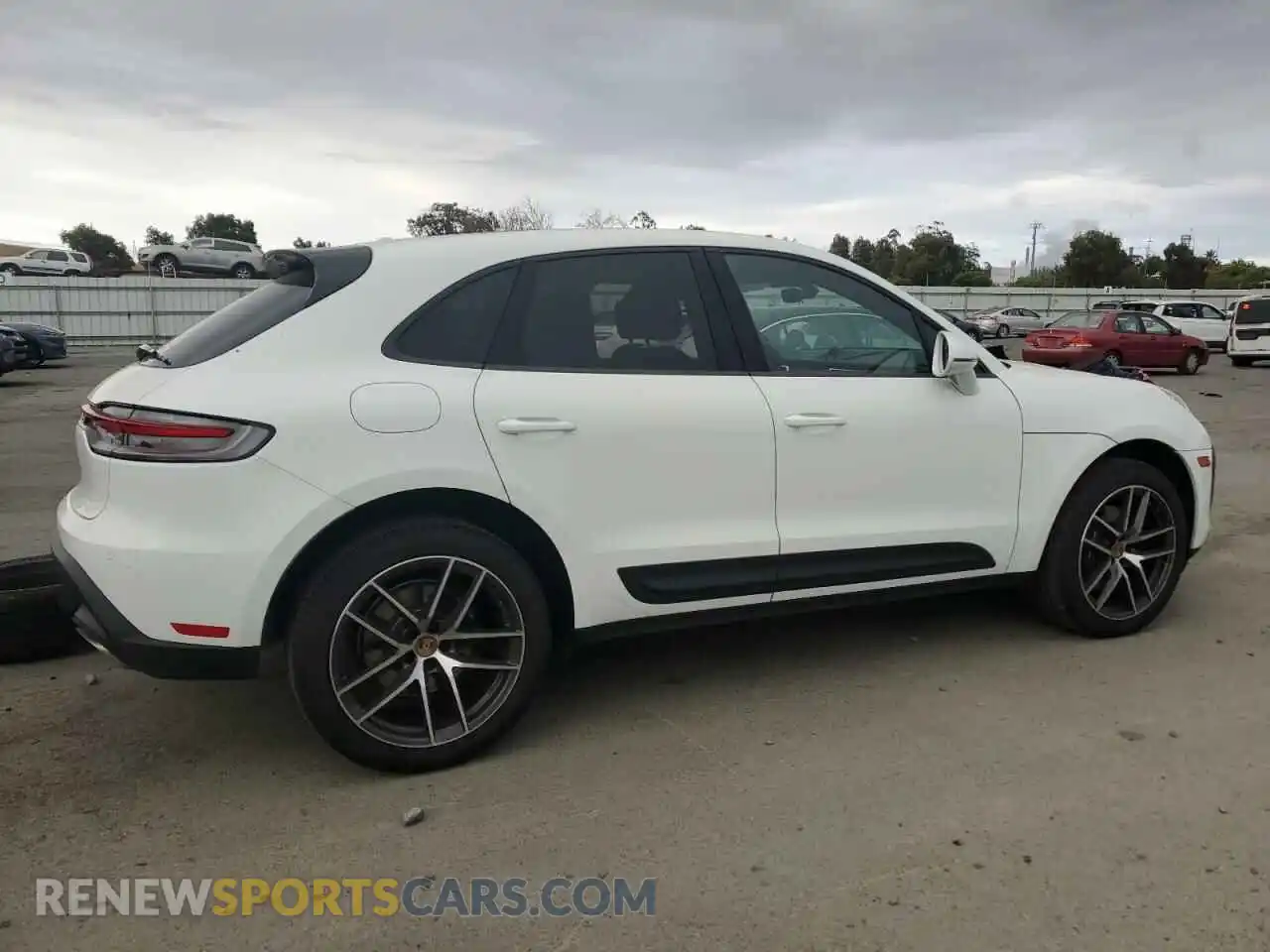 3 Photograph of a damaged car WP1AA2A50PLB03367 PORSCHE MACAN BASE 2023