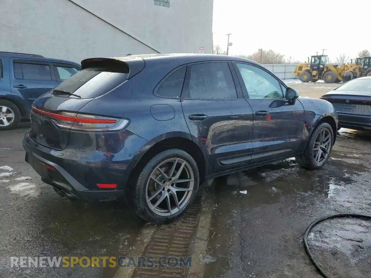 3 fotografías del automóvil dañado WP1AA2A55PLB15269 PORSCHE MACAN BASE 2023