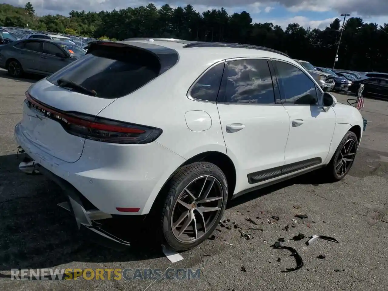 3 Photograph of a damaged car WP1AA2A51RLB20276 PORSCHE MACAN BASE 2024