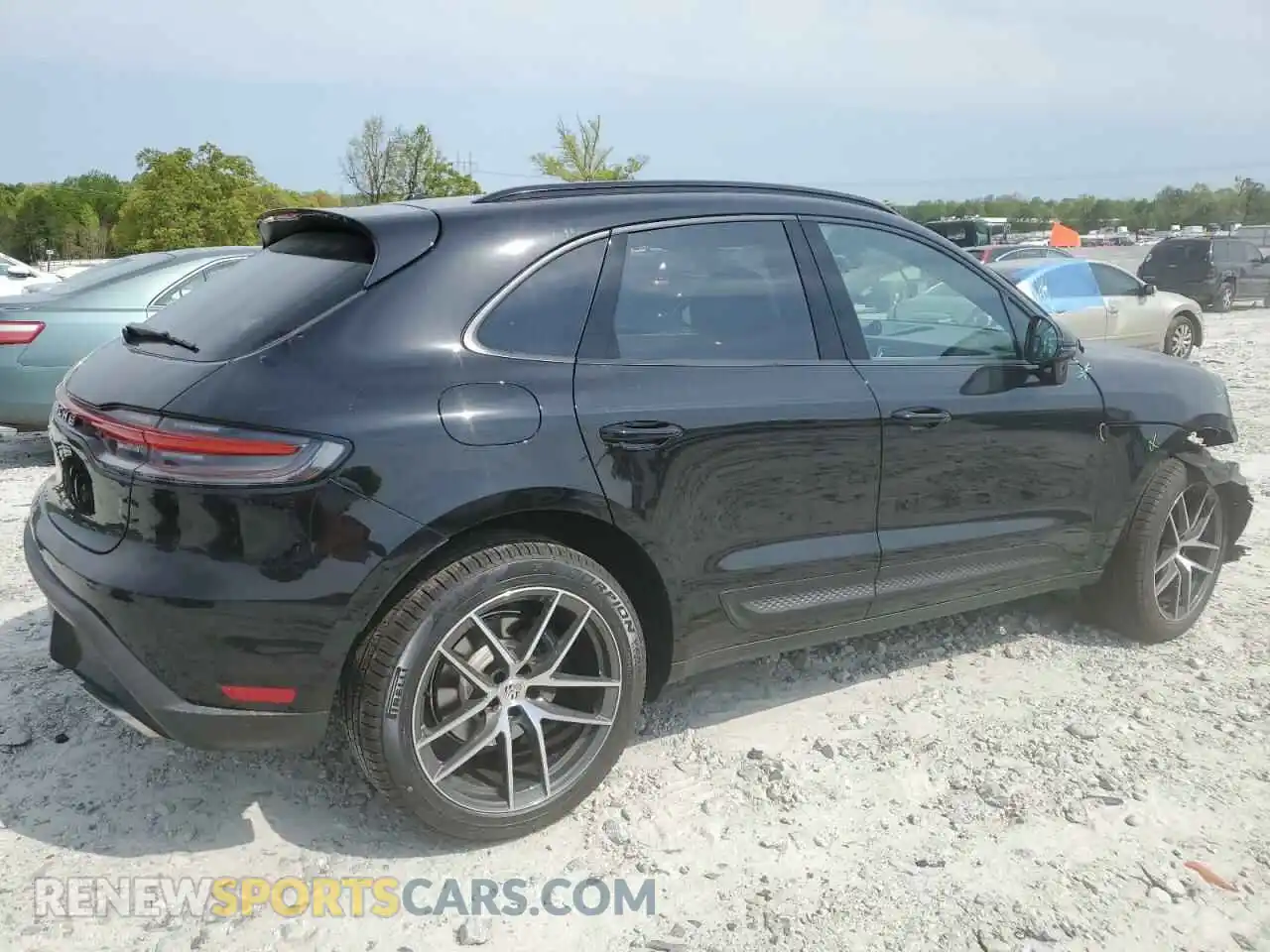 3 Photograph of a damaged car WP1AA2A52SLB05954 PORSCHE MACAN BASE 2025