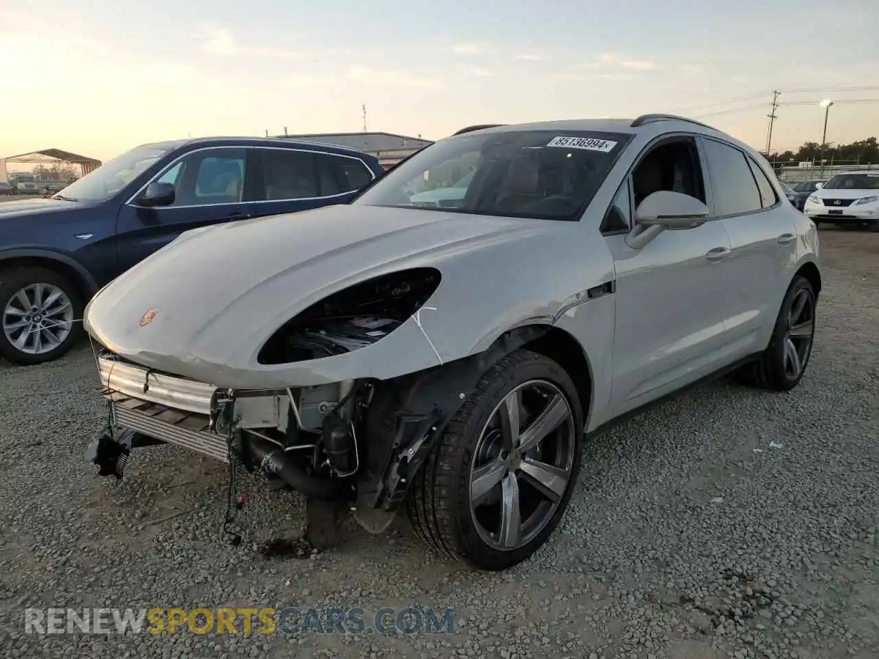 1 Photograph of a damaged car WP1AA2A53SLB01654 PORSCHE MACAN BASE 2025