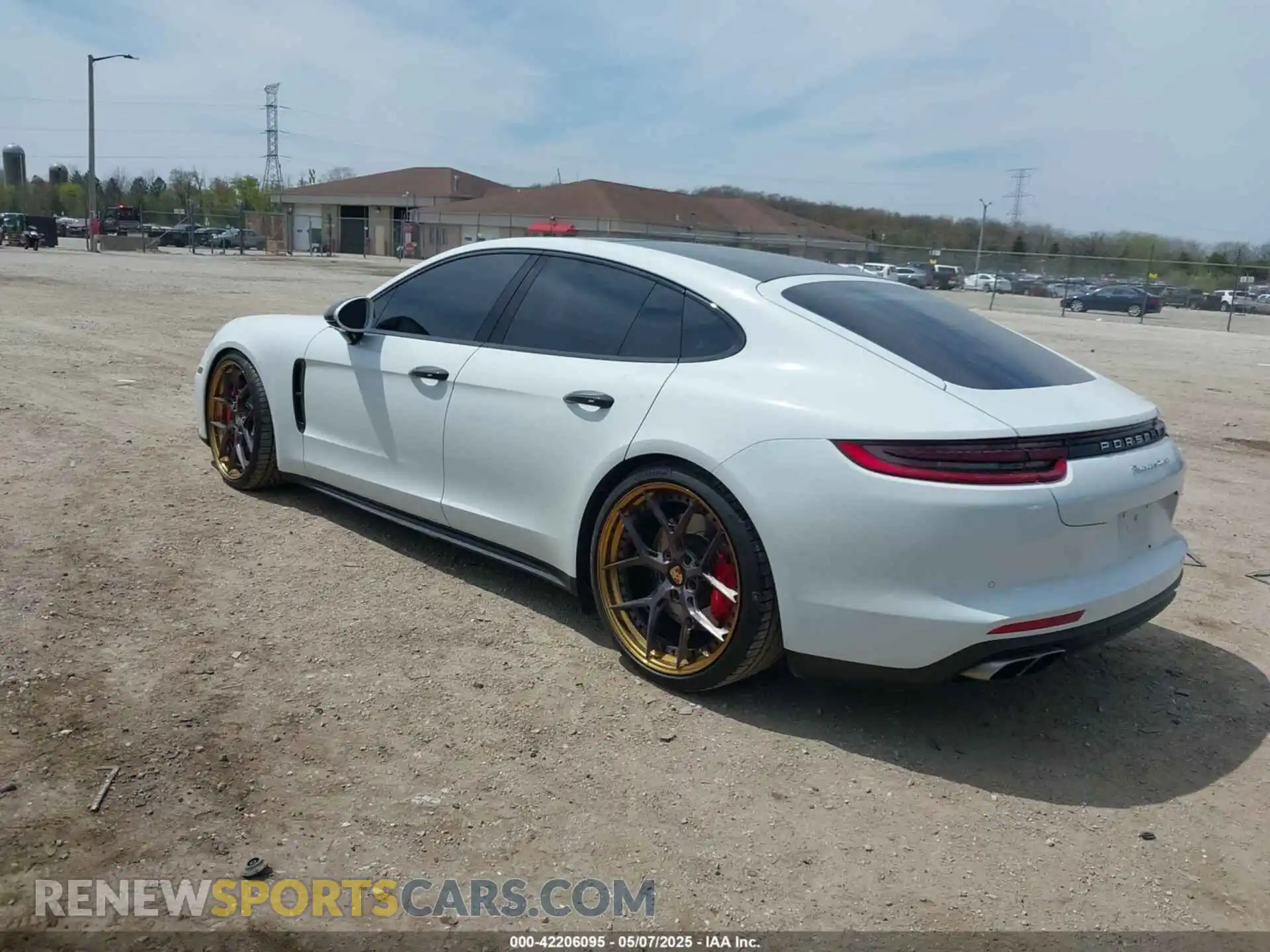 3 Photograph of a damaged car WP0AF2A7XKL145364 PORSCHE PANAMERA 2019