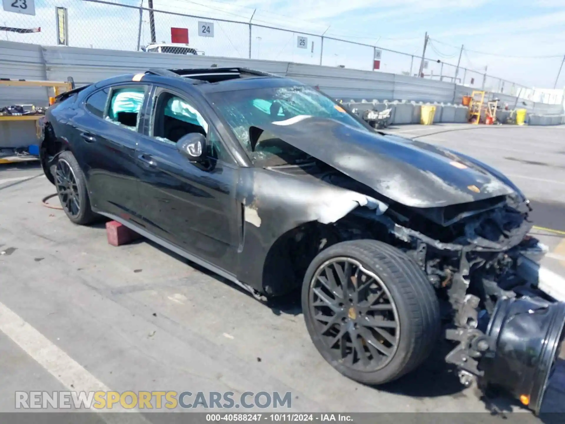 1 Photograph of a damaged car WP0AB2A71LL140776 PORSCHE PANAMERA 2020
