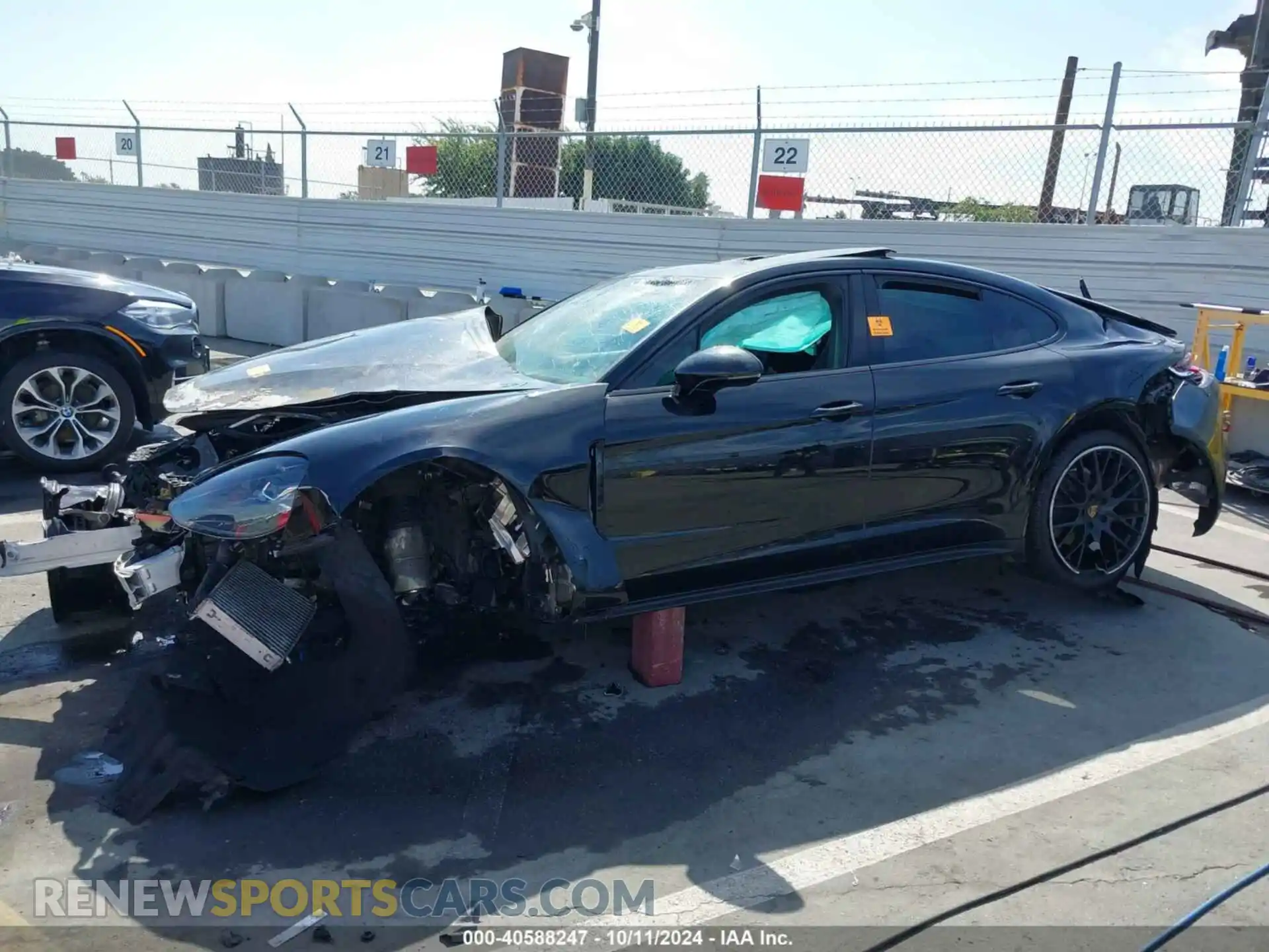 2 Photograph of a damaged car WP0AB2A71LL140776 PORSCHE PANAMERA 2020