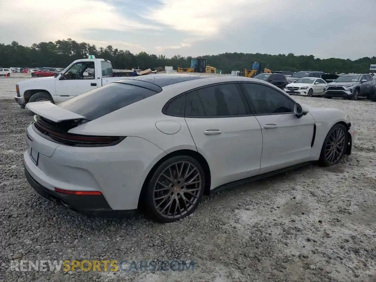 3 fotografías del automóvil dañado WP0AA2YA1RL004600 PORSCHE PANAMERA 2024