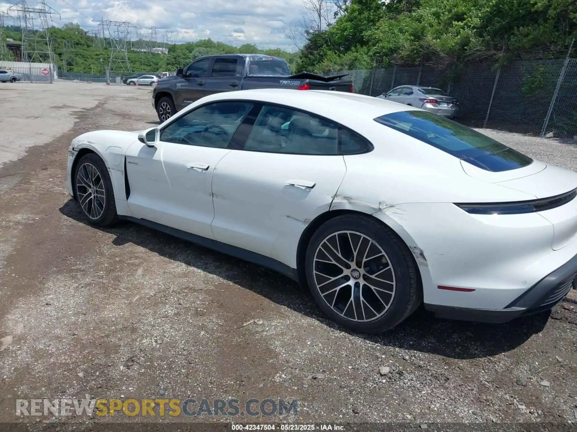 3 Photograph of a damaged car WP0AA2Y16MSA16176 PORSCHE TAYCAN 2021