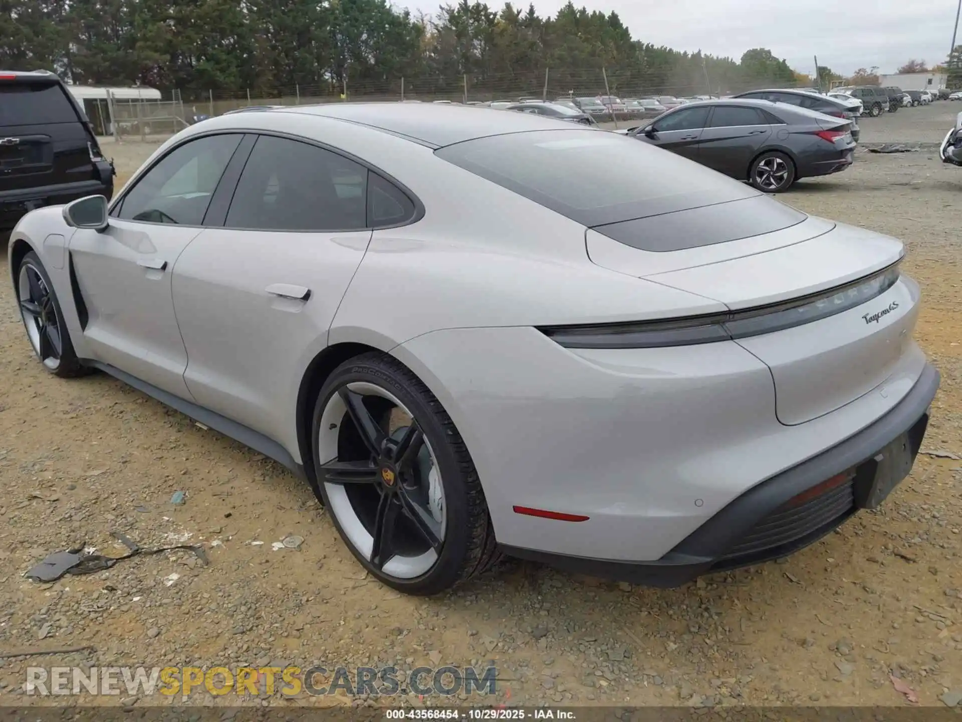 3 Photograph of a damaged car WP0AB2Y11MSA43007 PORSCHE TAYCAN 2021