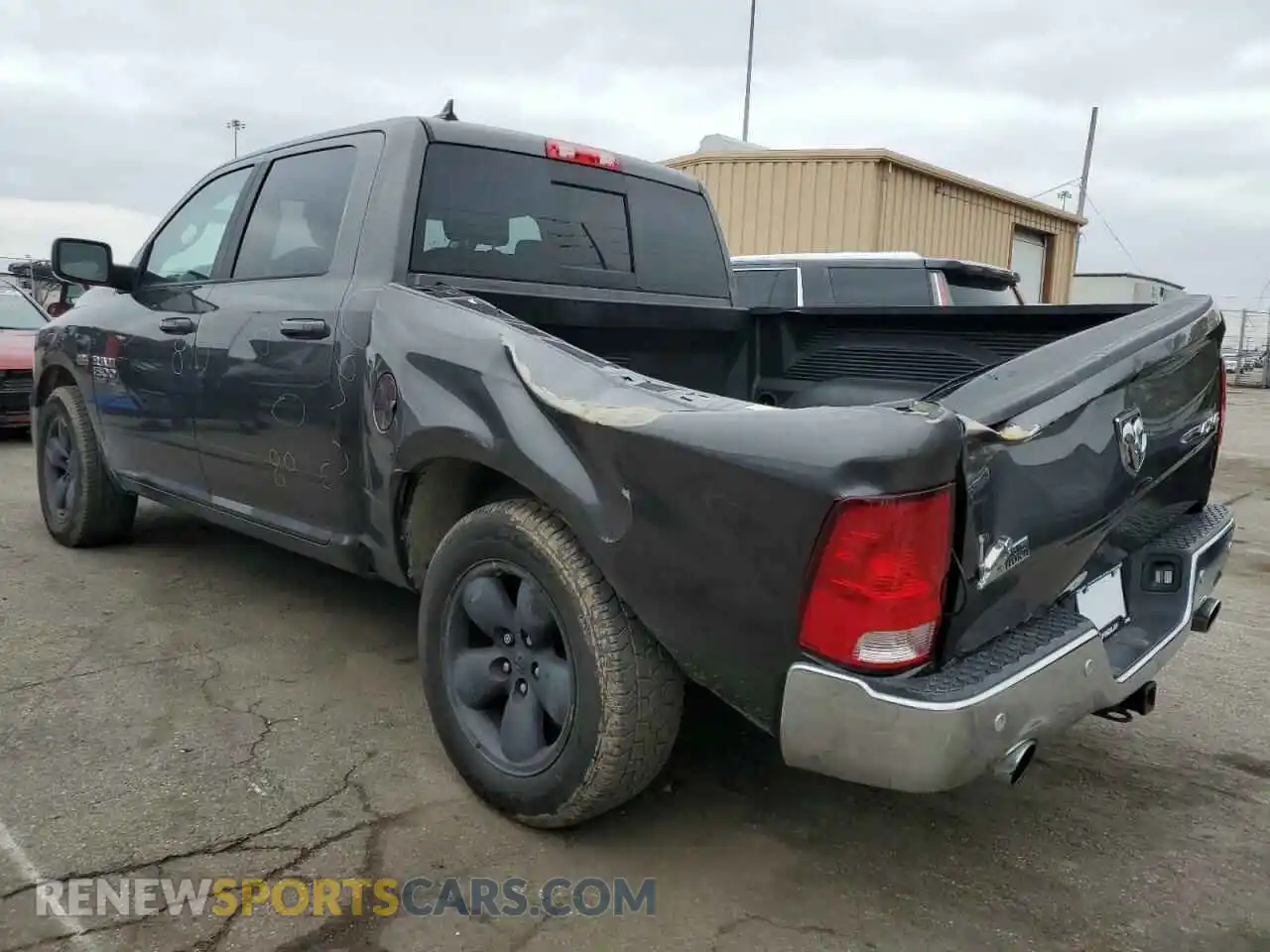 2 fotografías del automóvil dañado 1C6RR7LT3KS557821 RAM 1500 2019