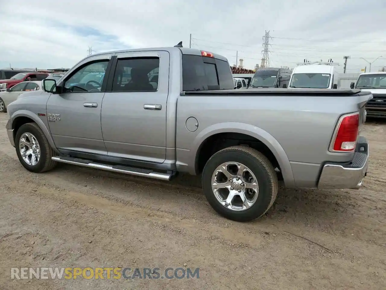 2 fotografías del automóvil dañado 1C6RR7NM6KS750163 RAM 1500 2019