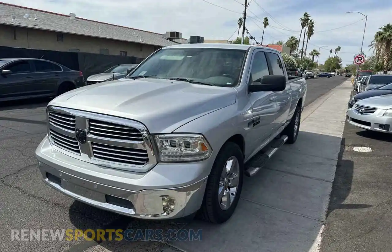 2 fotografías del automóvil dañado 1C6RR7TTXKS556018 RAM 1500 2019