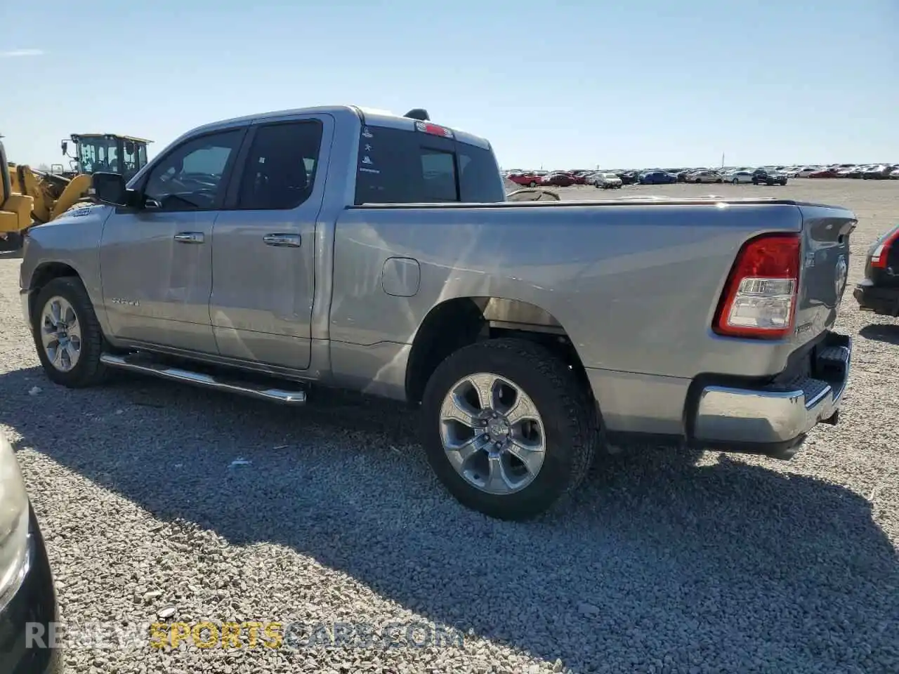 2 fotografías del automóvil dañado 1C6RREBT0KN872001 RAM 1500 2019