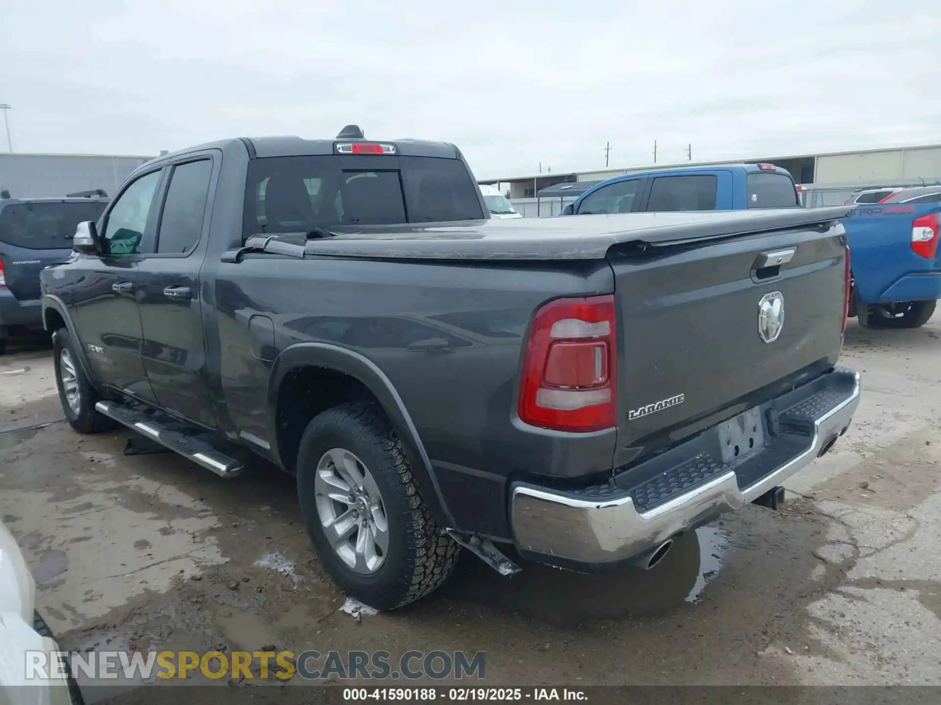 3 Photograph of a damaged car 1C6RREDT4KN522707 RAM 1500 2019