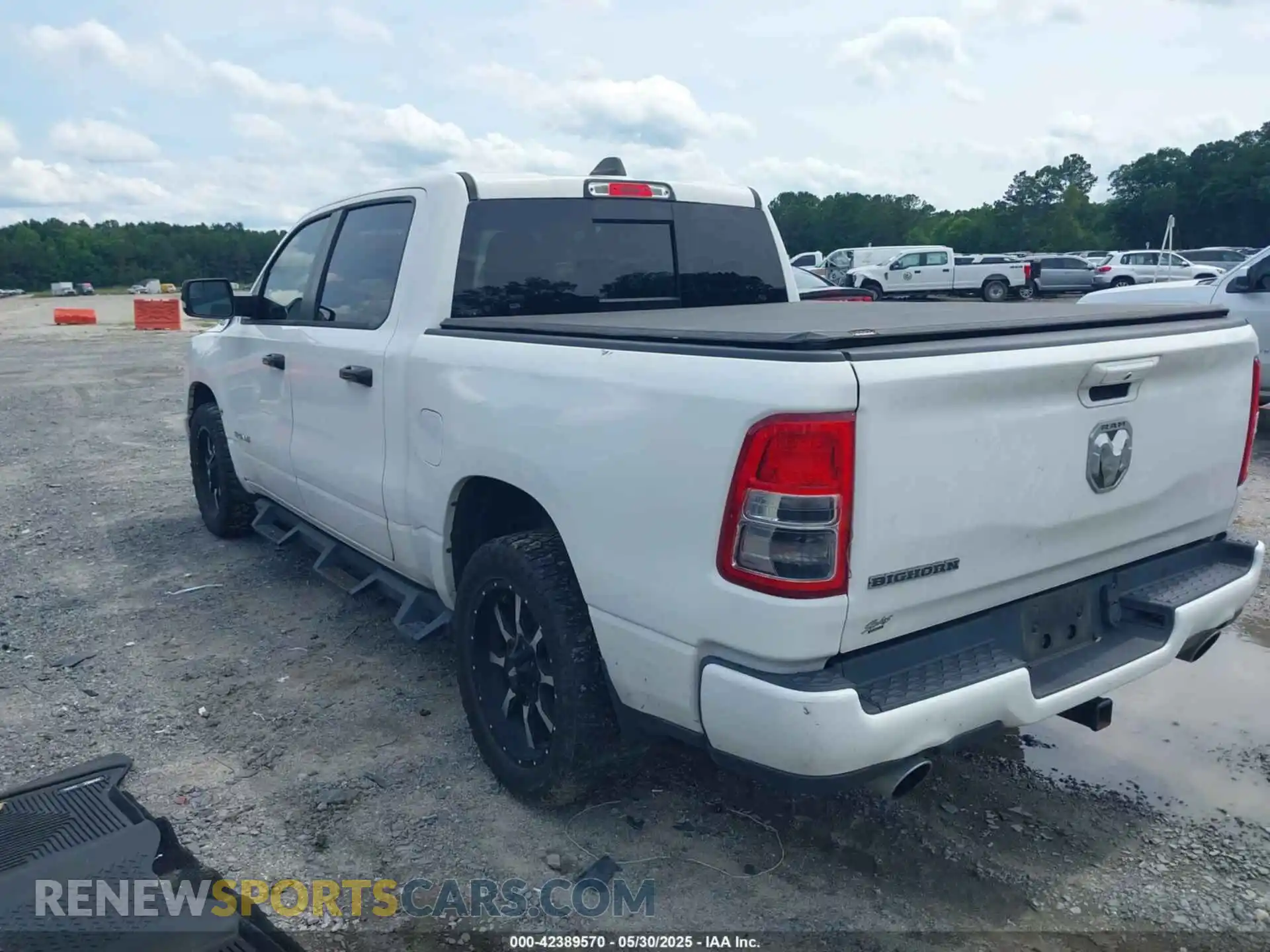 3 Photograph of a damaged car 1C6RREFT5KN869489 RAM 1500 2019