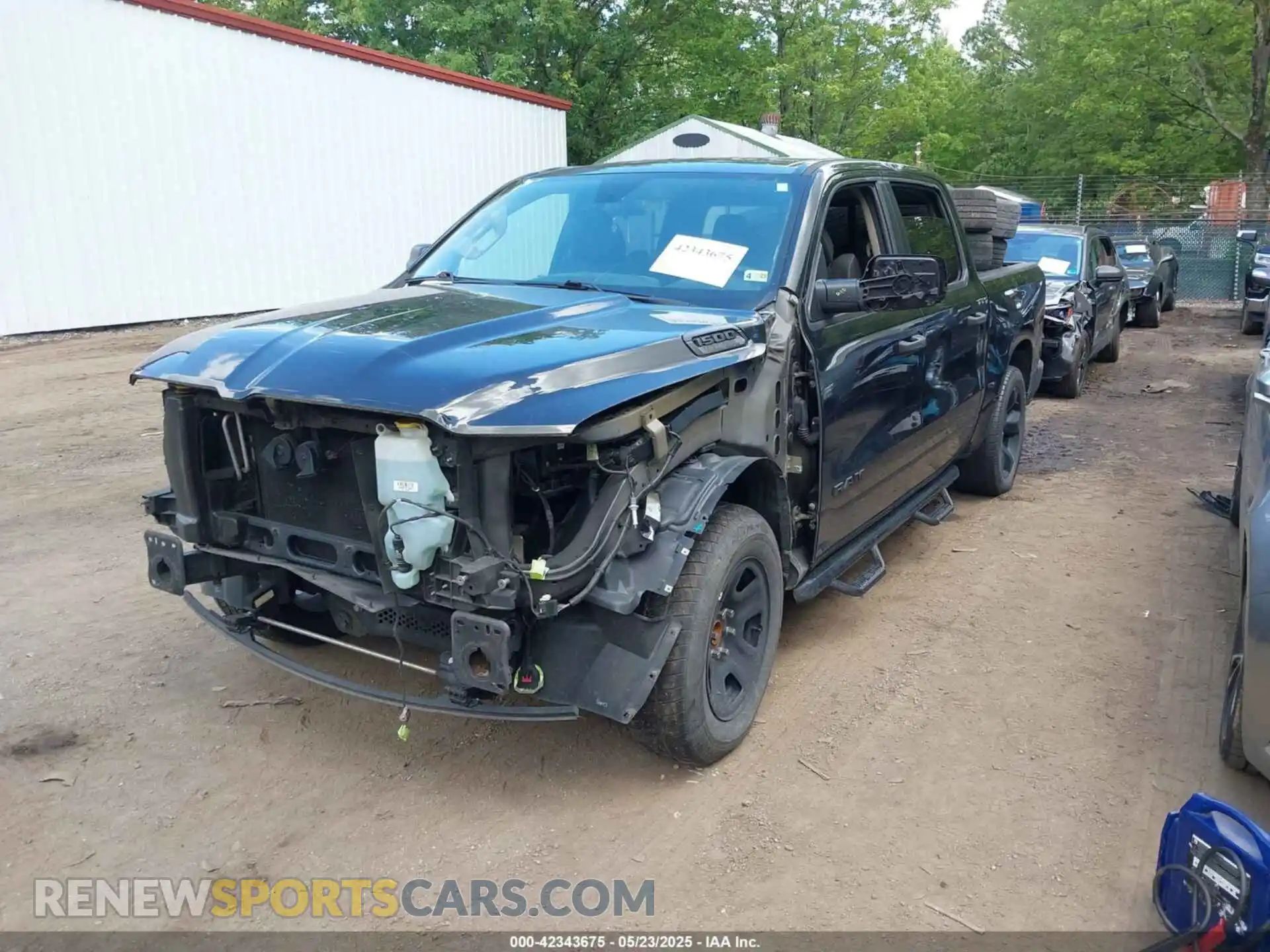 2 Photograph of a damaged car 1C6RREGT1KN526662 RAM 1500 2019