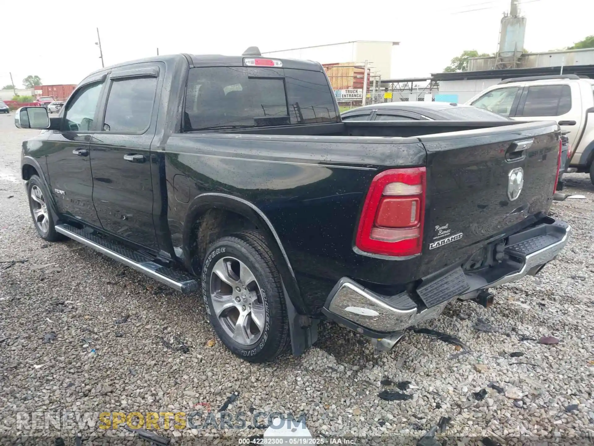 3 Photograph of a damaged car 1C6RREJT8KN506787 RAM 1500 2019