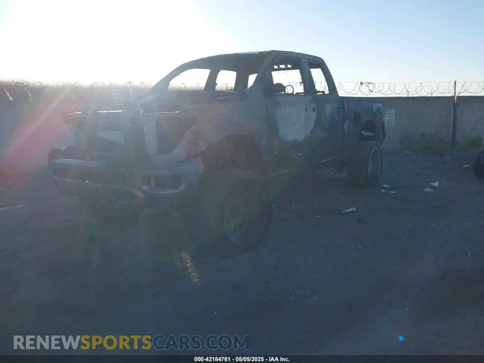 2 Photograph of a damaged car 1C6SRFBT1KN624928 RAM 1500 2019