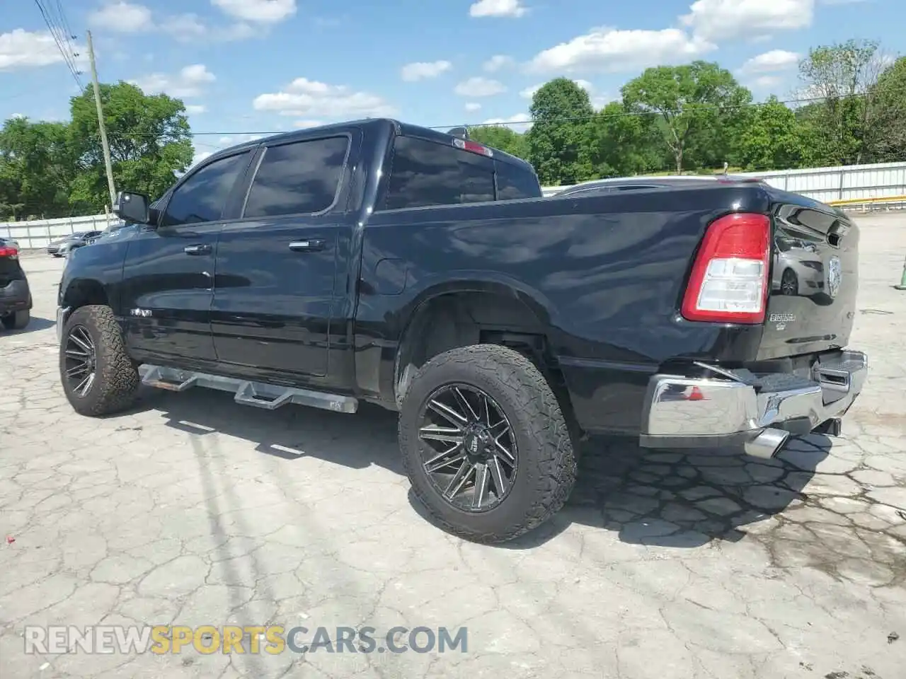 2 Photograph of a damaged car 1C6SRFFT4KN553413 RAM 1500 2019
