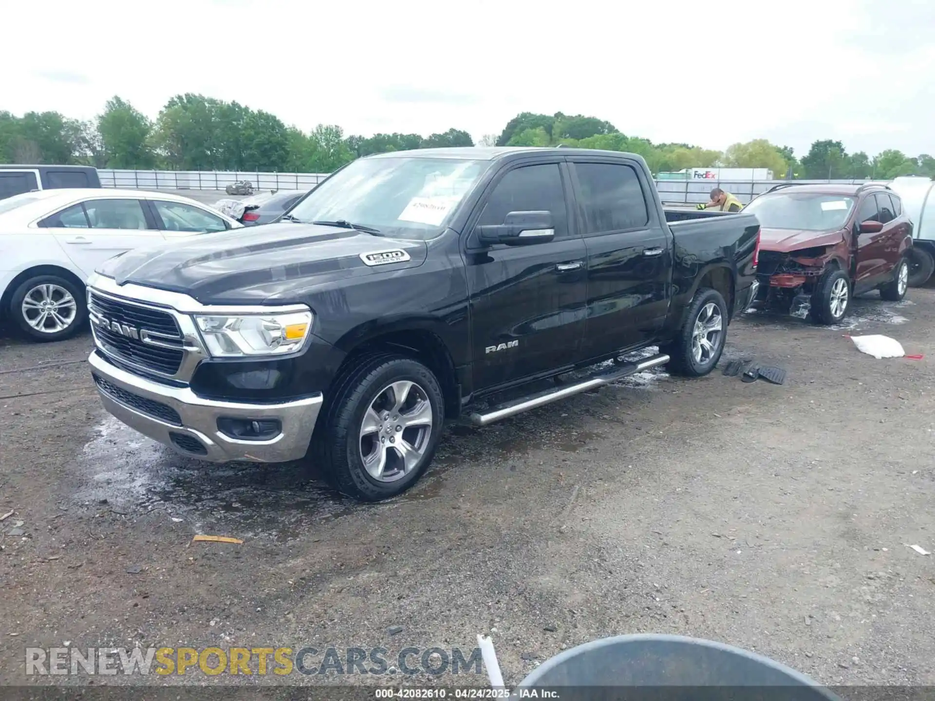 2 fotografías del automóvil dañado 1C6SRFFT5KN649664 RAM 1500 2019