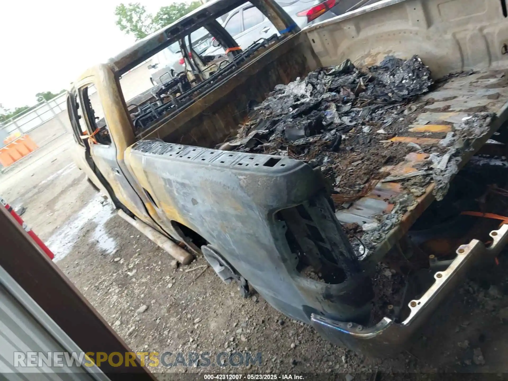 3 Photograph of a damaged car 1C6SRFGT2KN591334 RAM 1500 2019