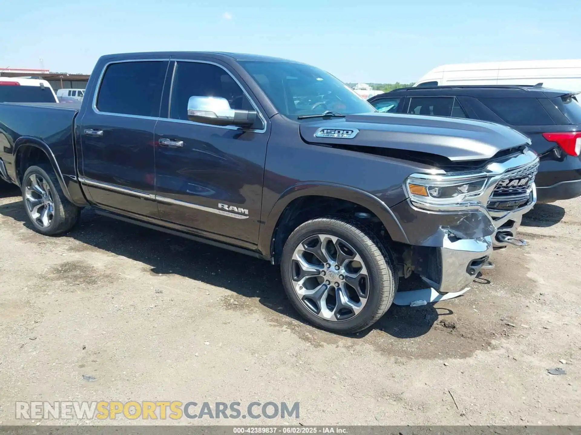 1 Photograph of a damaged car 1C6SRFHT4KN552775 RAM 1500 2019