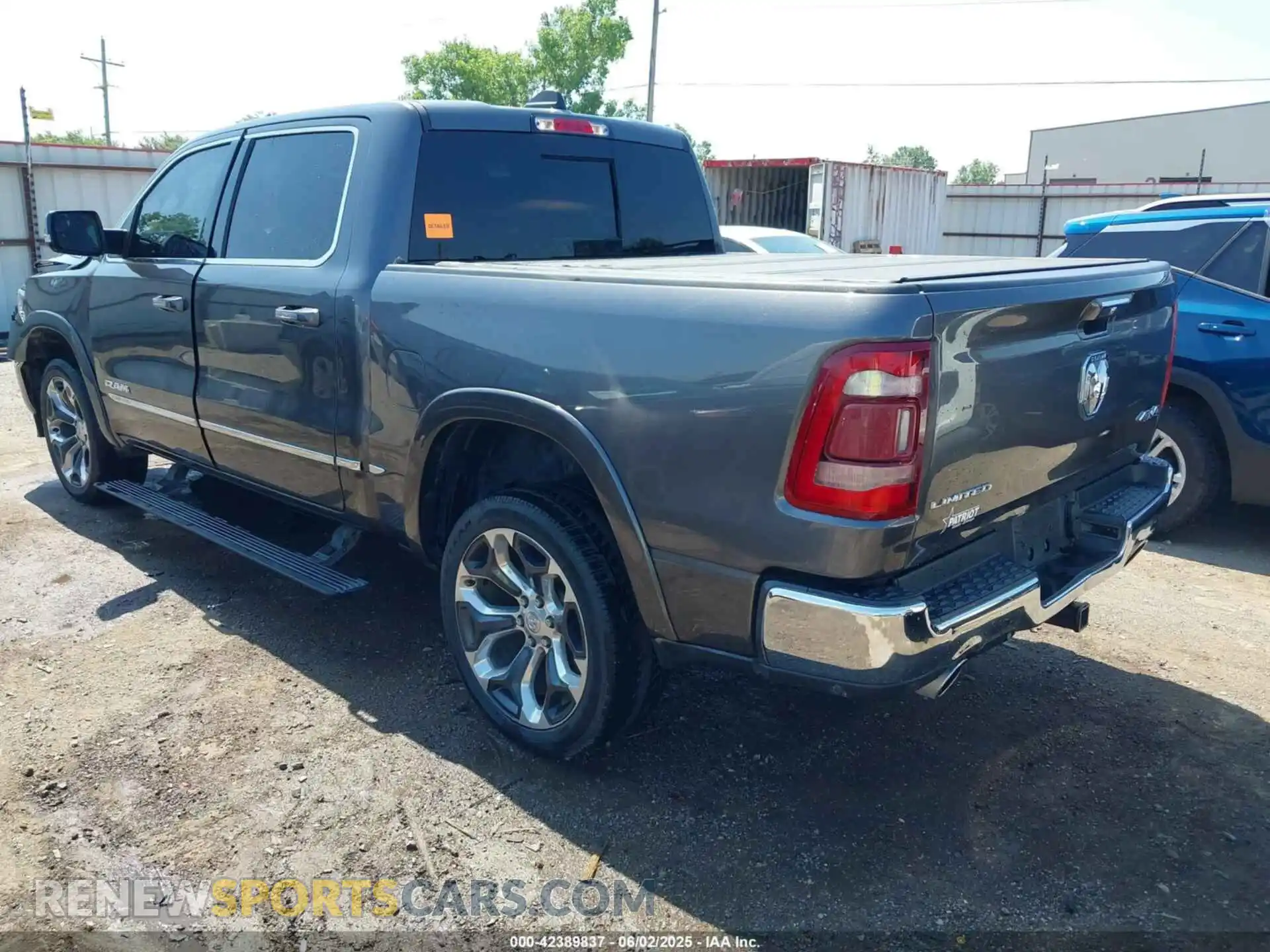 3 Photograph of a damaged car 1C6SRFHT4KN552775 RAM 1500 2019
