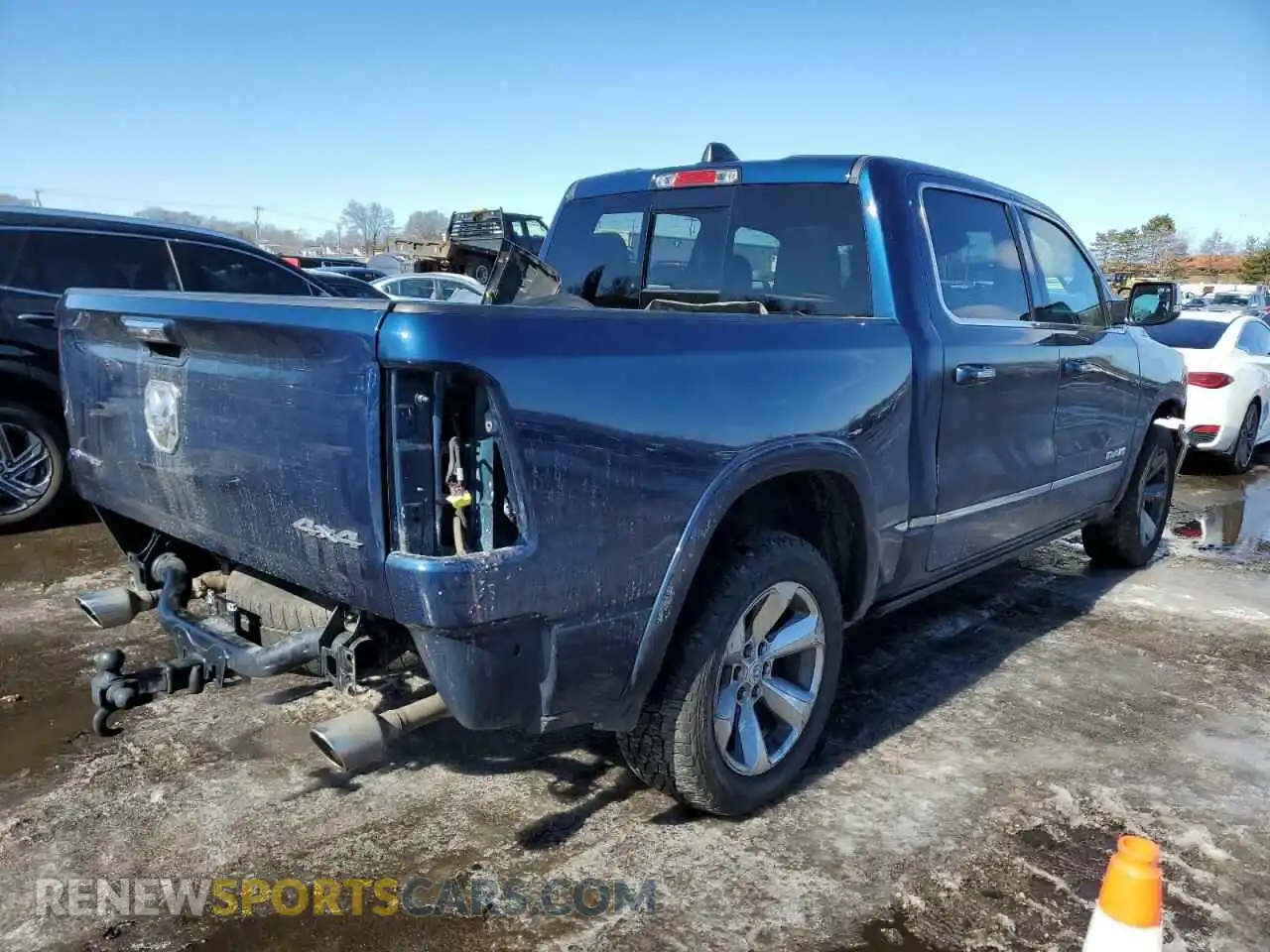 3 Photograph of a damaged car 1C6SRFHT8KN624593 RAM 1500 2019