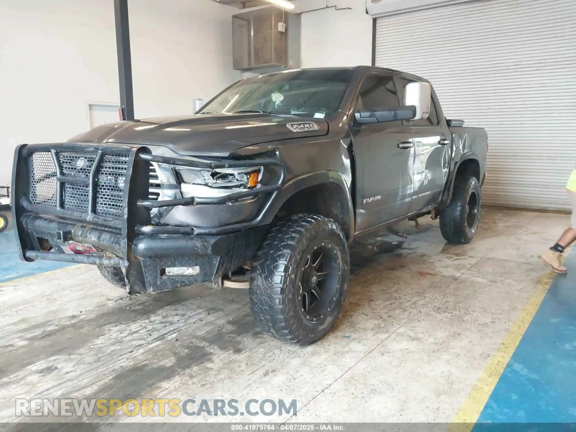 2 fotografías del automóvil dañado 1C6SRFJT2KN516917 RAM 1500 2019