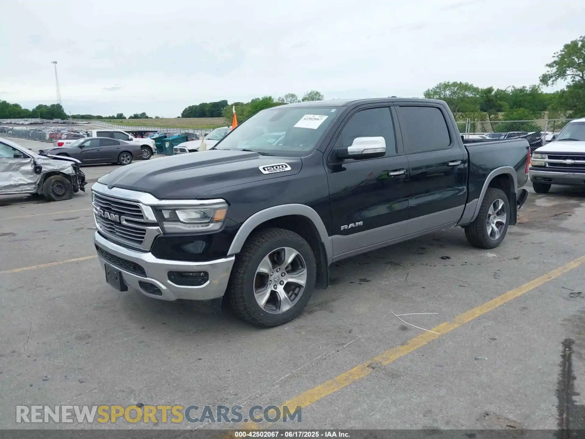 2 Photograph of a damaged car 1C6SRFJT2KN600316 RAM 1500 2019