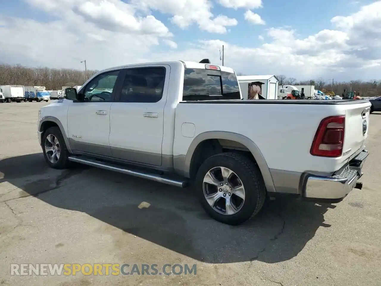 2 Photograph of a damaged car 1C6SRFJT4KN622852 RAM 1500 2019