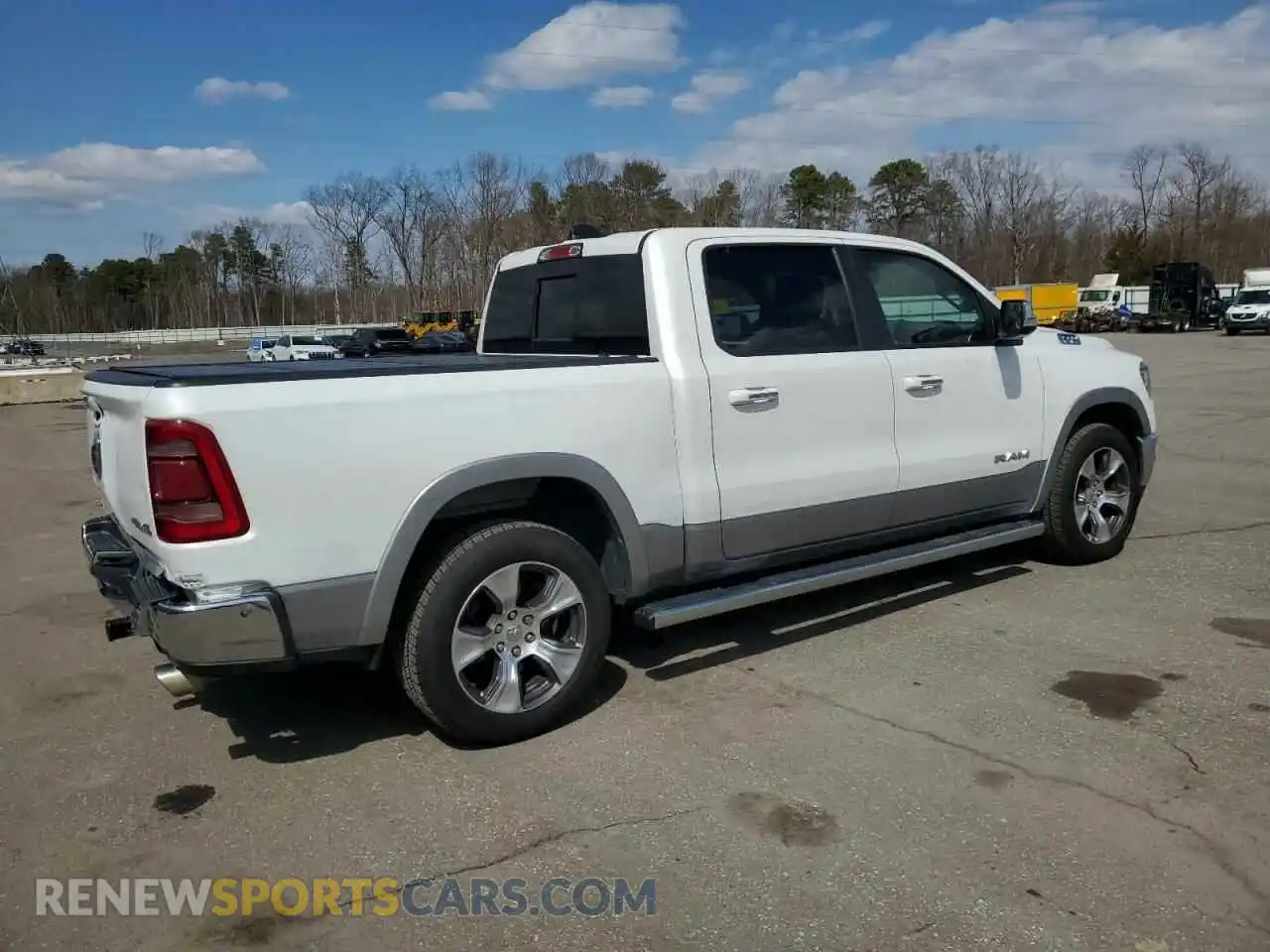 3 Photograph of a damaged car 1C6SRFJT4KN622852 RAM 1500 2019