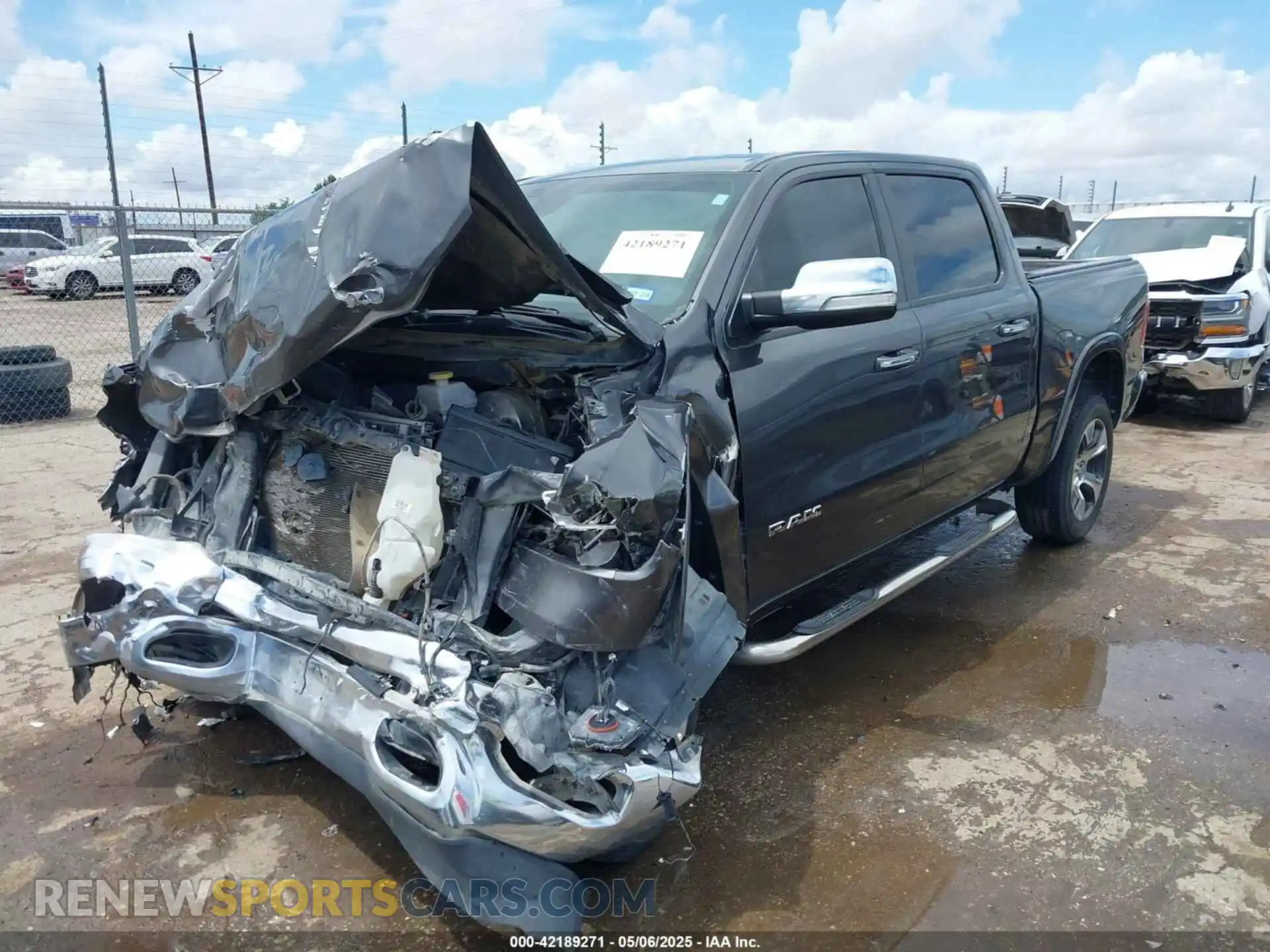 2 Photograph of a damaged car 1C6SRFJT4KN773657 RAM 1500 2019