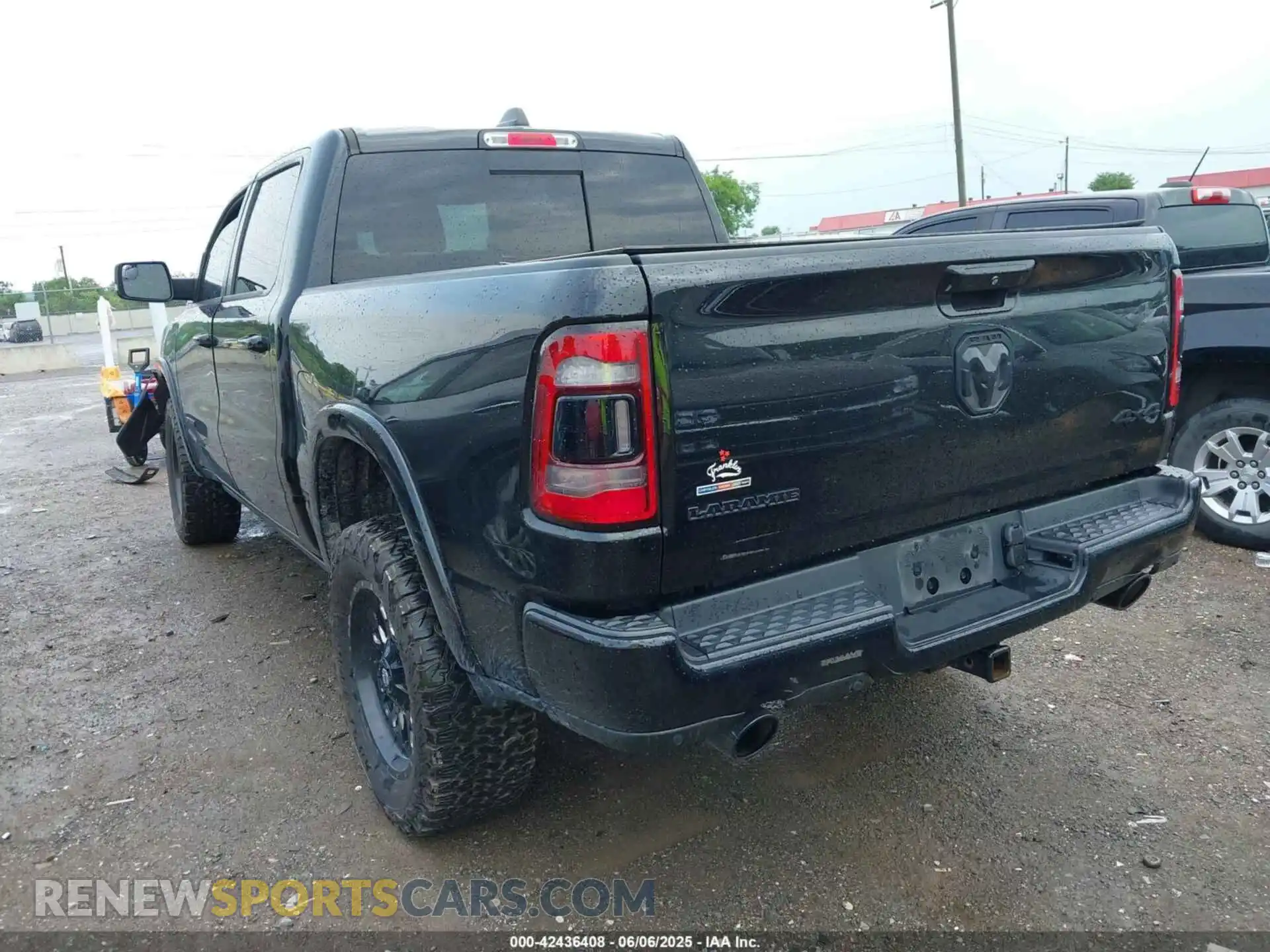 3 Photograph of a damaged car 1C6SRFJT5KN676919 RAM 1500 2019