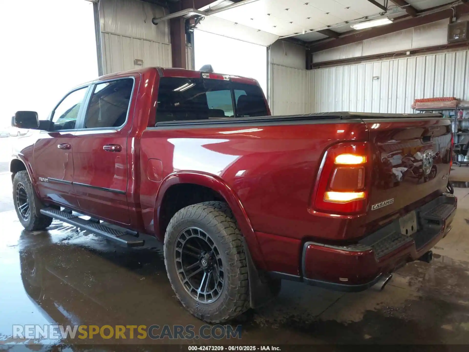 3 Photograph of a damaged car 1C6SRFJT8KN696341 RAM 1500 2019
