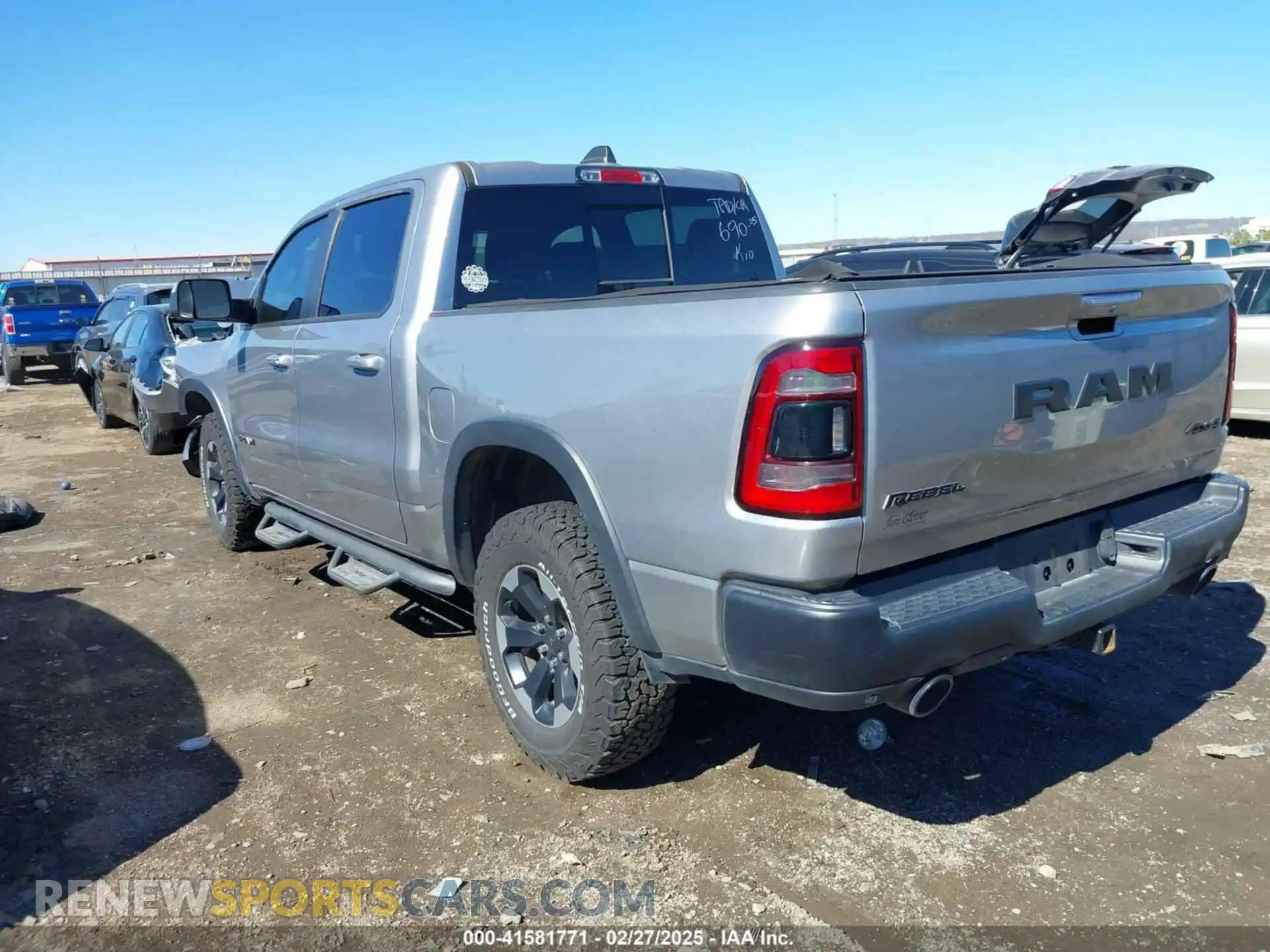 3 Photograph of a damaged car 1C6SRFLT6KN618346 RAM 1500 2019