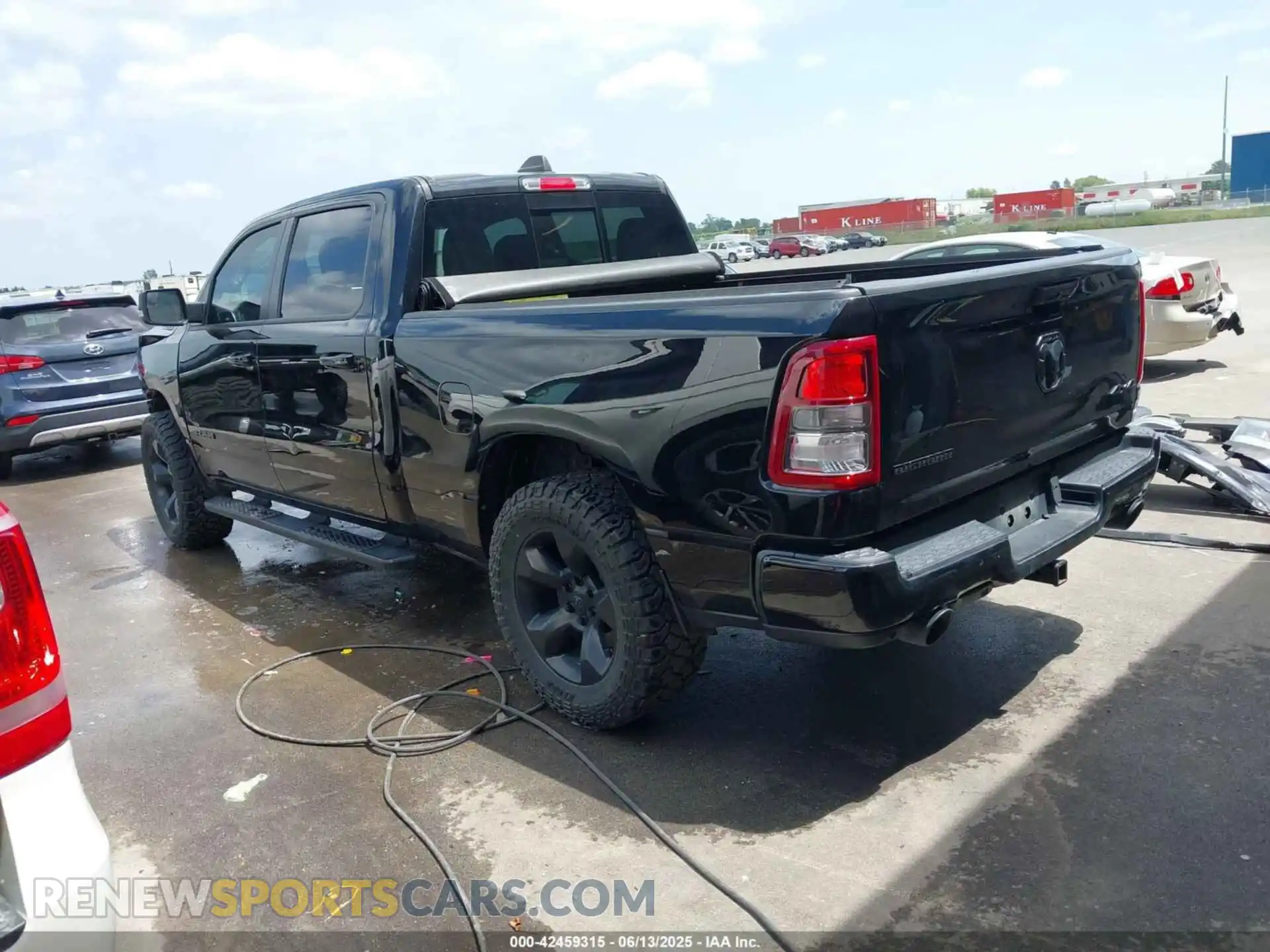 3 fotografías del automóvil dañado 1C6SRFMT7KN736680 RAM 1500 2019