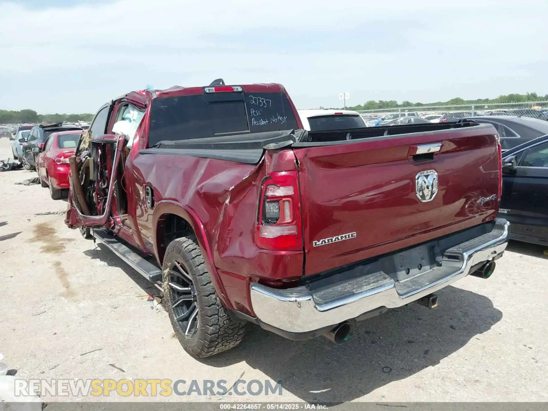 3 Photograph of a damaged car 1C6SRFRT6KN653315 RAM 1500 2019